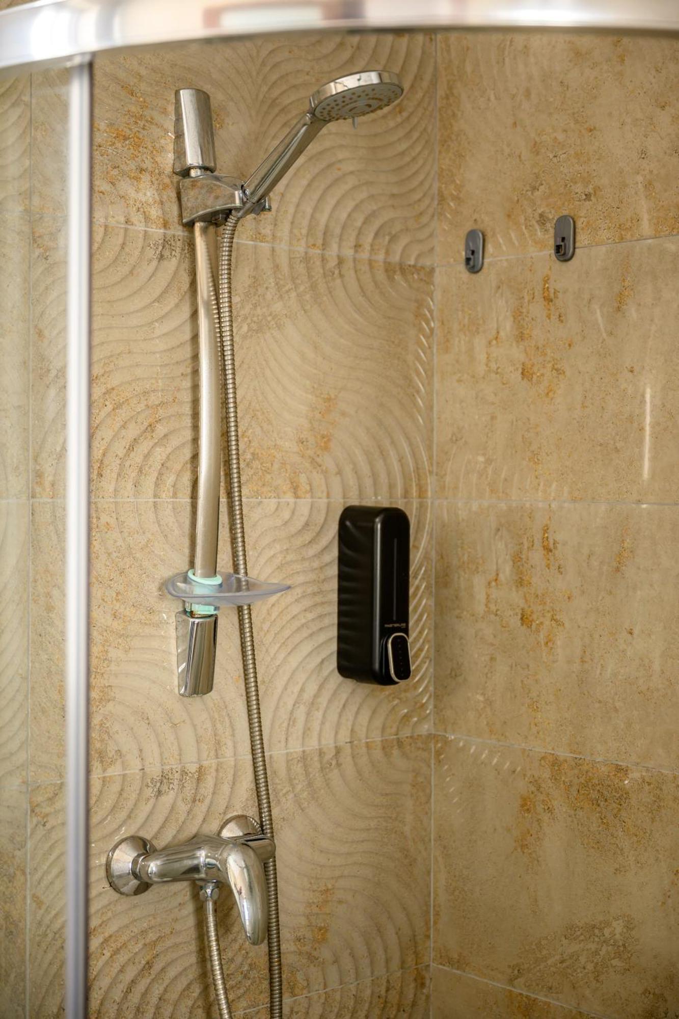 F11 Room 2, Private Room Two Single Beds Shared Bathroom In Shared Flat Msida Eksteriør bilde