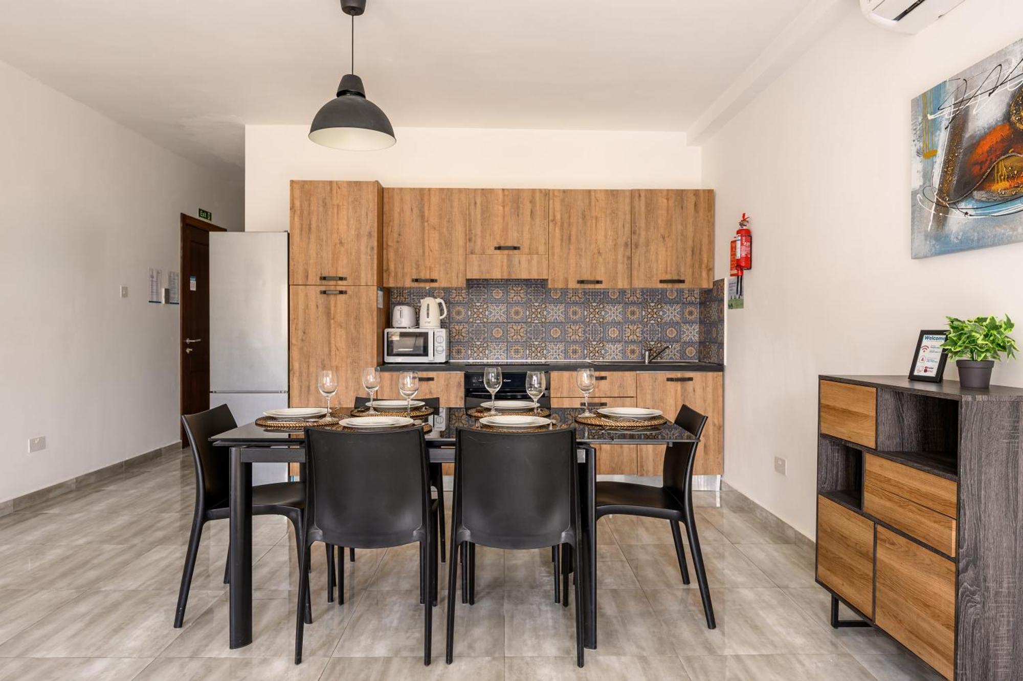 F11 Room 2, Private Room Two Single Beds Shared Bathroom In Shared Flat Msida Eksteriør bilde