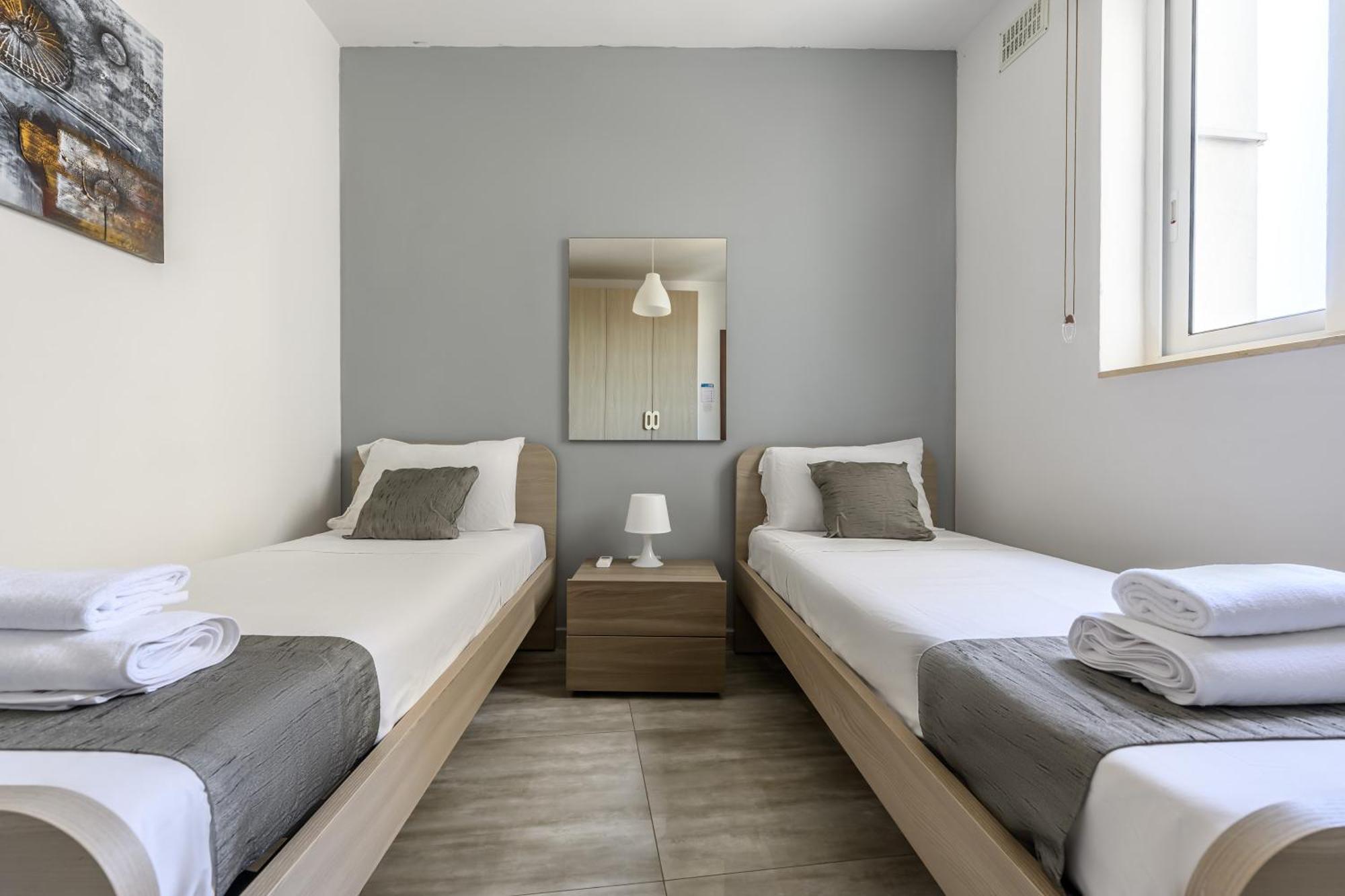 F11 Room 2, Private Room Two Single Beds Shared Bathroom In Shared Flat Msida Eksteriør bilde