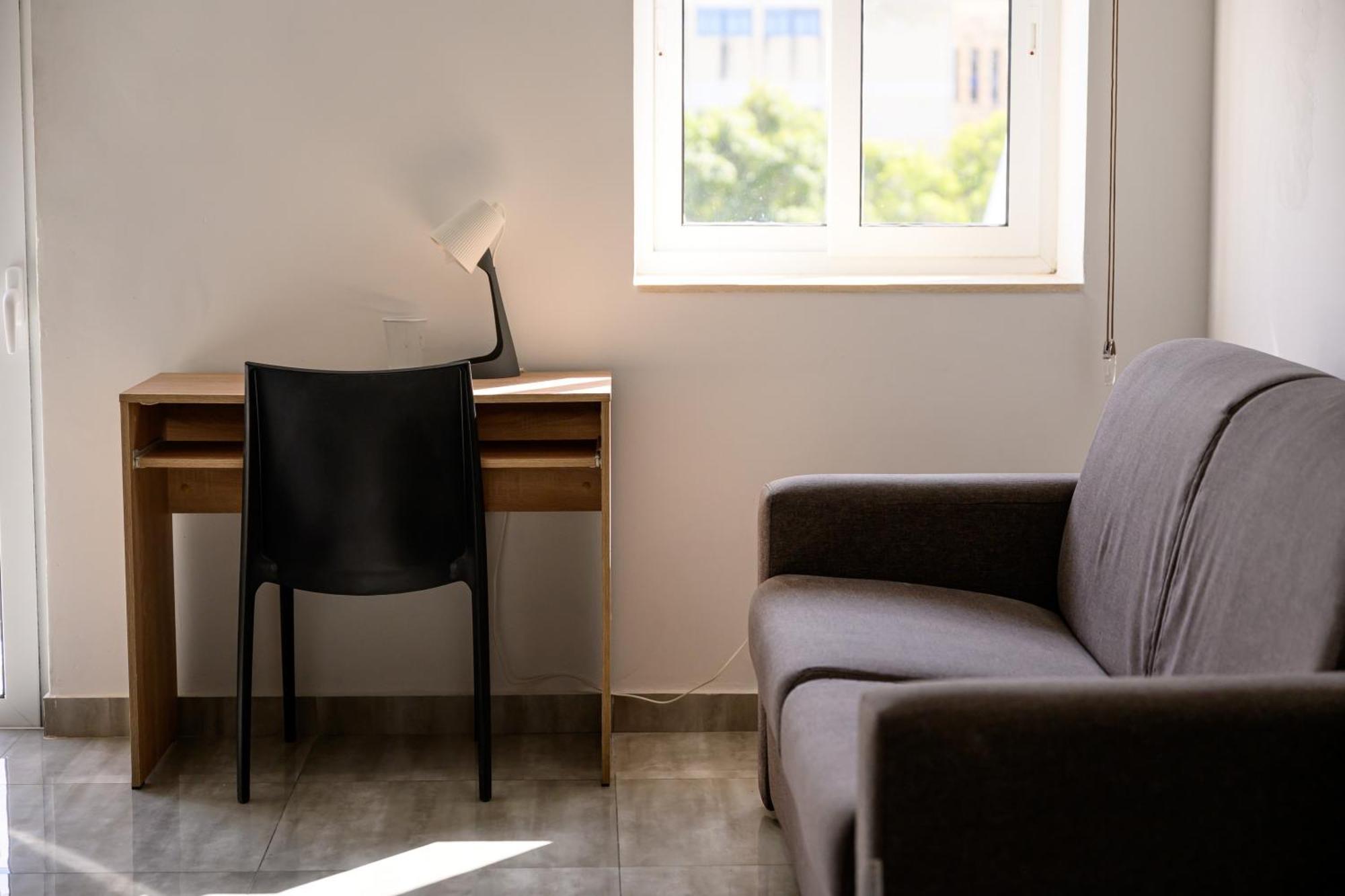 F11 Room 2, Private Room Two Single Beds Shared Bathroom In Shared Flat Msida Eksteriør bilde
